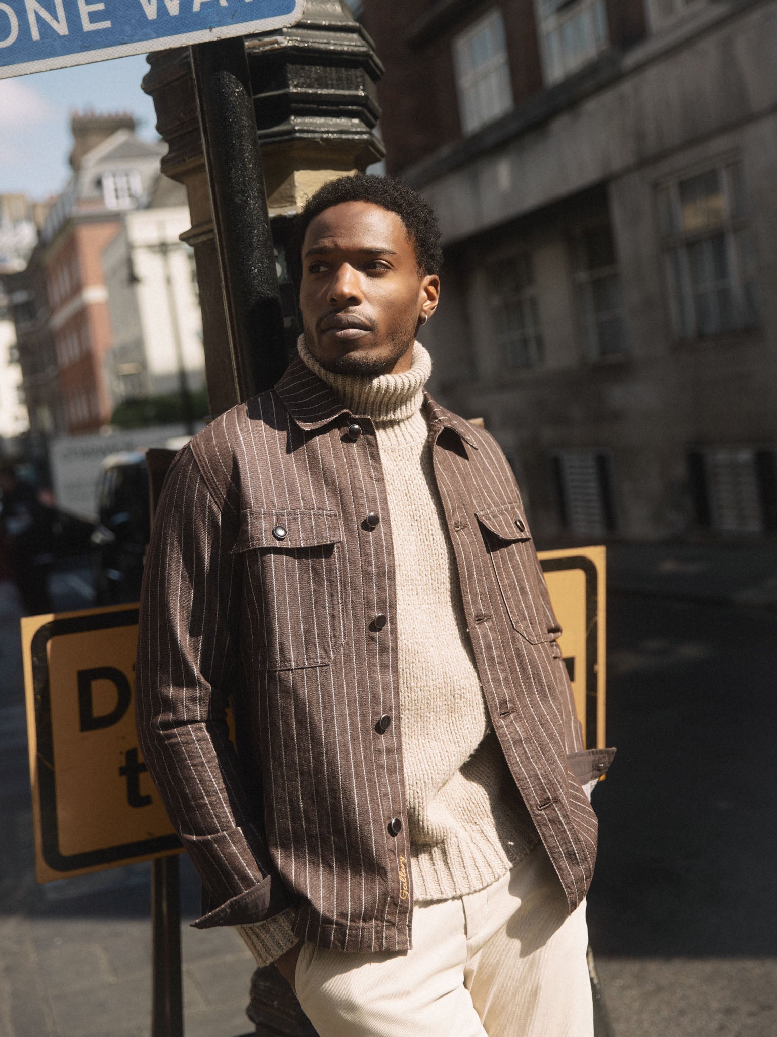 Modelshot / Chocolate Brown / Detail